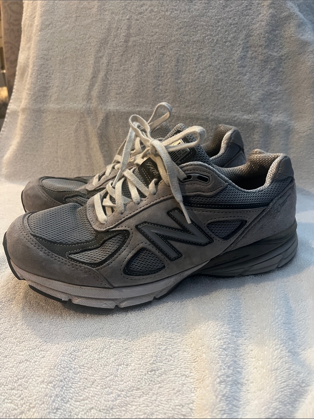 New Balance Men’s Gray Athletic Walking Sneakers